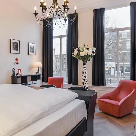 The Monument Отель